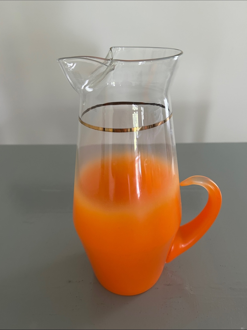 Vintage Blendo AtomicOrange Ombre Glass Pitcher and Tumbler Set with Gold Accent - Picture 3 of 7